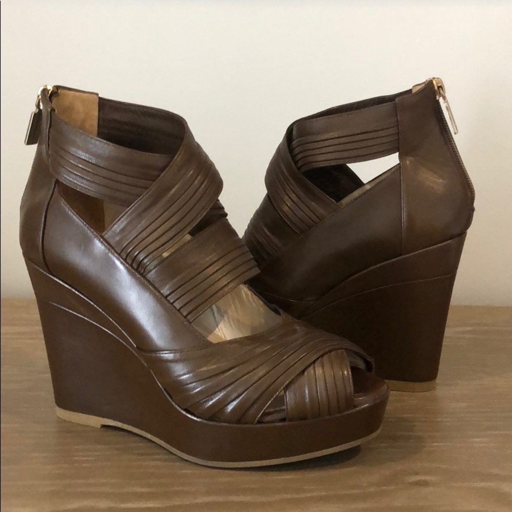 Bruno Magli brown wedges